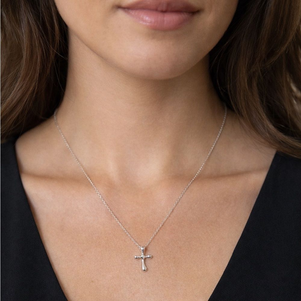 Tiffany & Co. Elsa Peretti Teardrop Cross Pendant Necklace 925 Sterling Silver